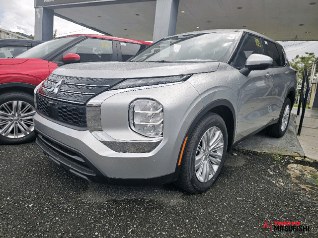 2024 Mitsubishi Outlander ES