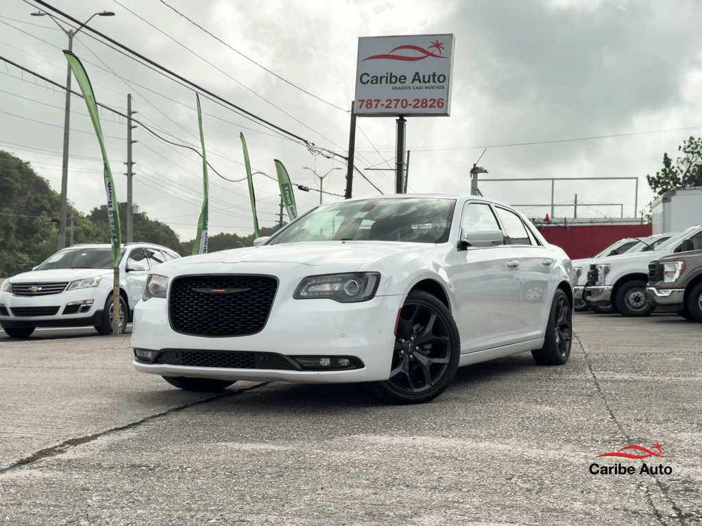 2022 Chrysler 300 S's photo