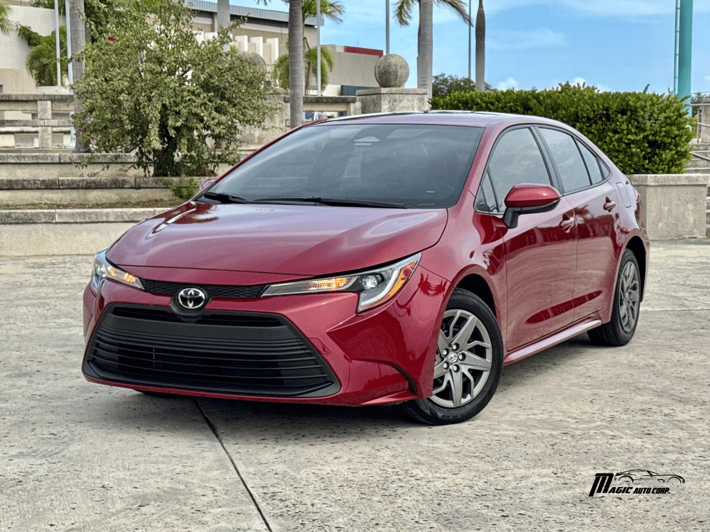 2023 Toyota Corolla LE's photo