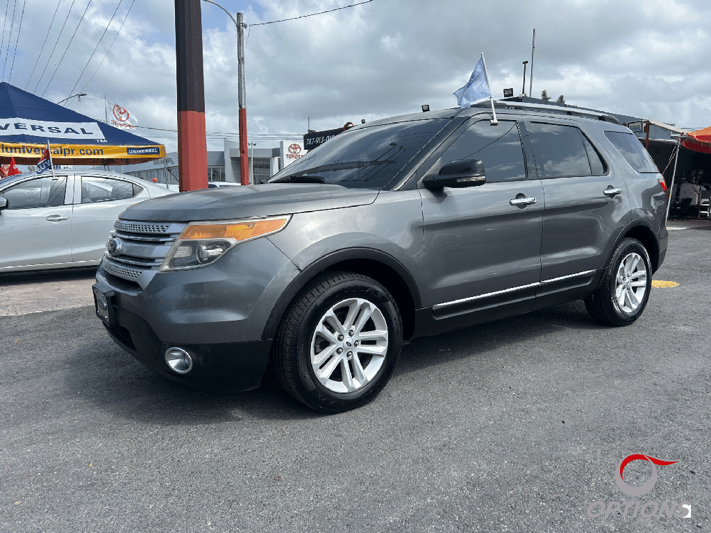 2013 Ford Explorer XLT's photo