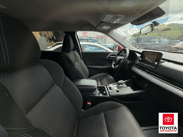 Mitsubishi Outlander ES 2023