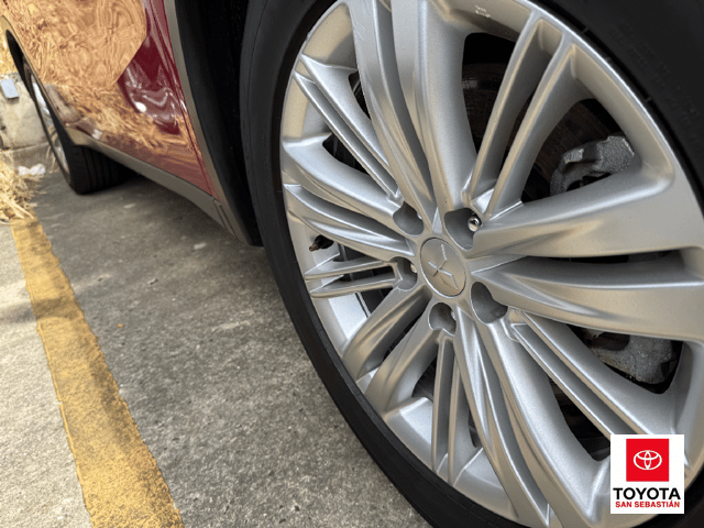 Mitsubishi Outlander ES 2023