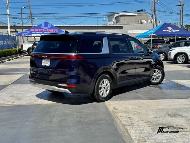 Kia Carnival LX 2024