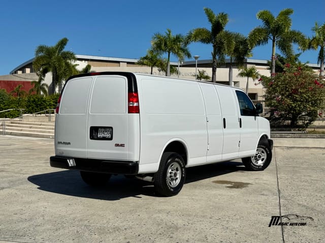 GMC Savana LS 2500 2023