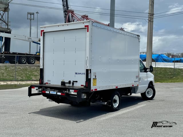 Ford E-350 Lift Gate 2024