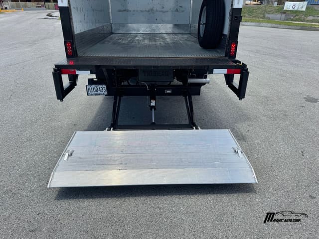 Ford E-350 Lift Gate 2024