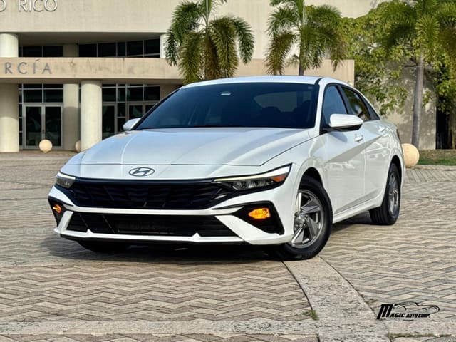 Hyundai Elantra SE 2025