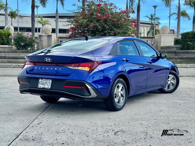 Hyundai Elantra SE 2025
