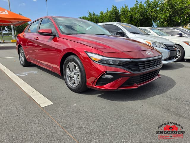 2025 Hyundai Elantra SE
