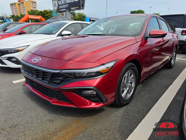 2024 Hyundai Elantra SE