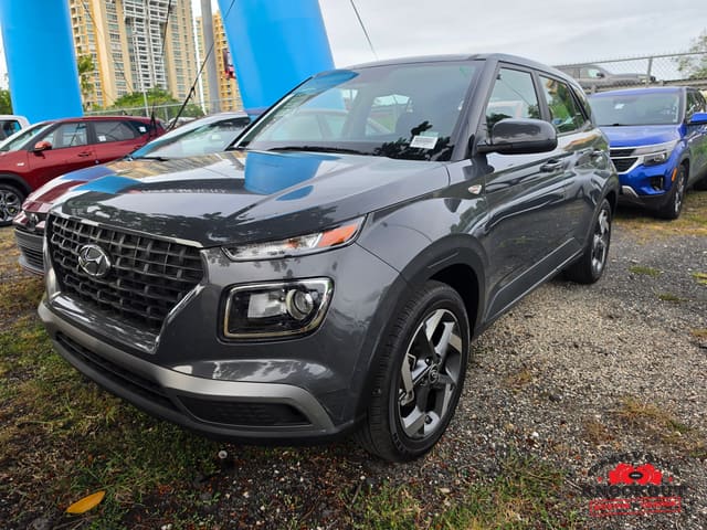 2025 Hyundai Venue SE