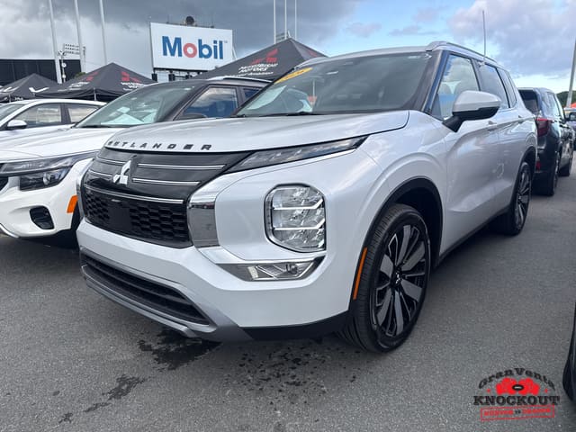 2026 Mitsubishi Outlander SE