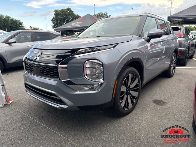 2026 Mitsubishi Outlander SE