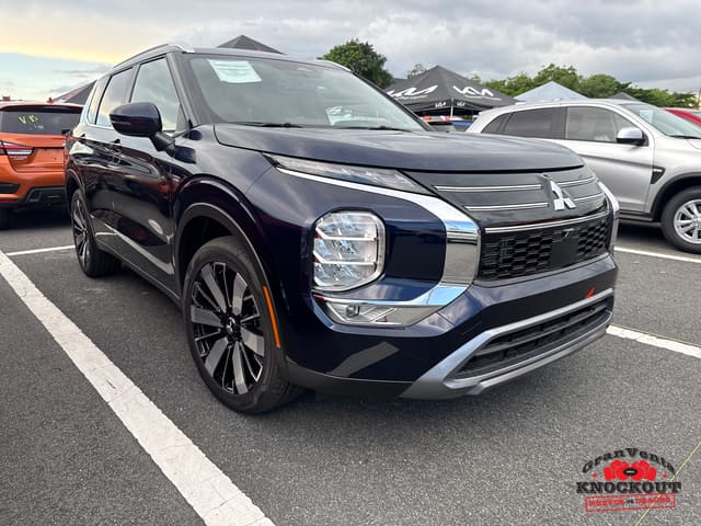 2026 Mitsubishi Outlander SE