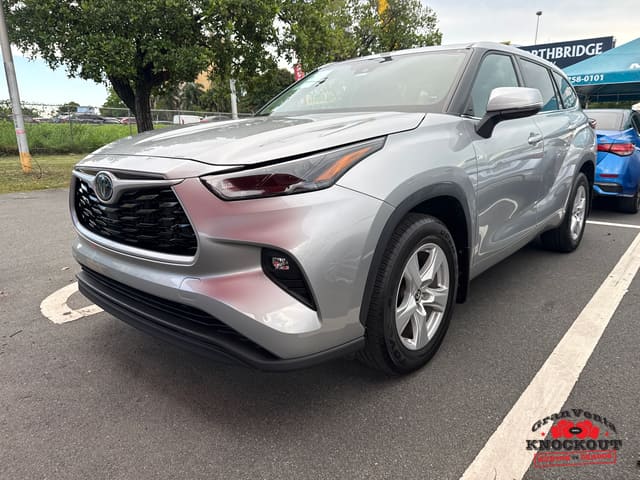 2022 Toyota Highlander Hybrid LE