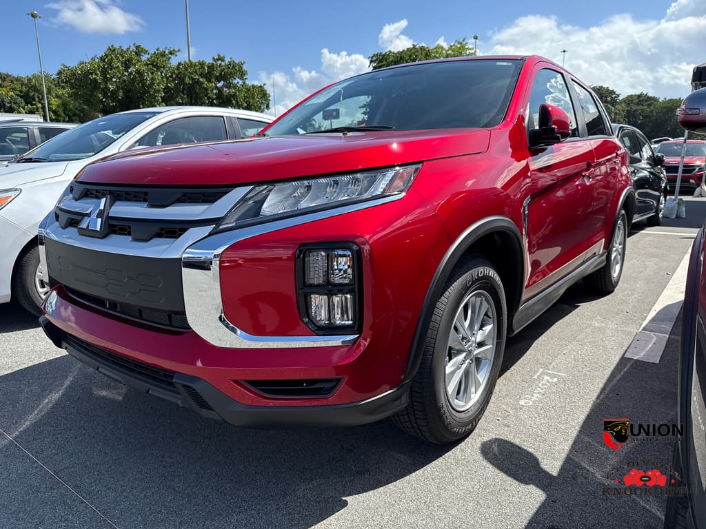 2025 Mitsubishi Outlander Sport 2.0 ES AWC CVT's photo