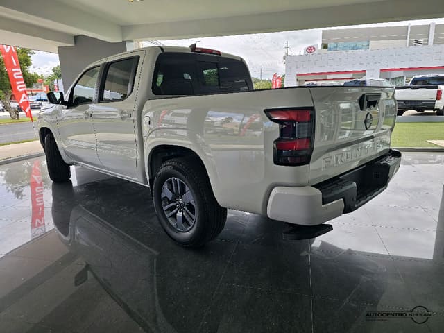 Nissan Frontier SV 4X2 2026