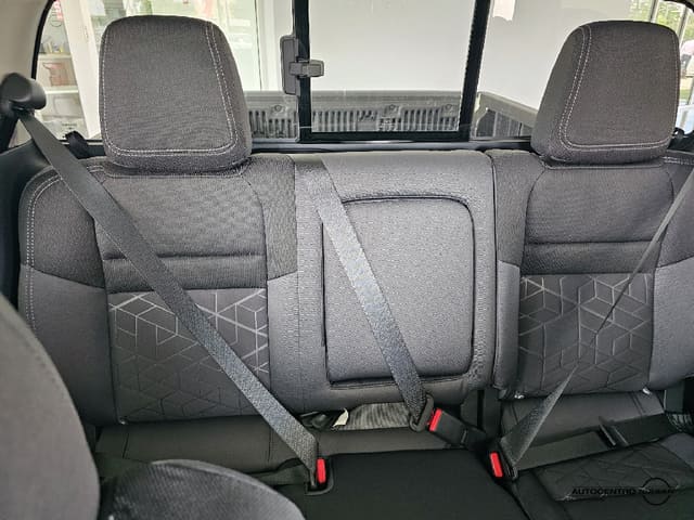 Nissan Frontier SV 4X2 2026