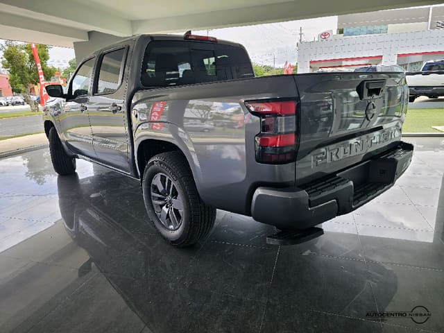 Nissan Frontier SV 4X2 2026