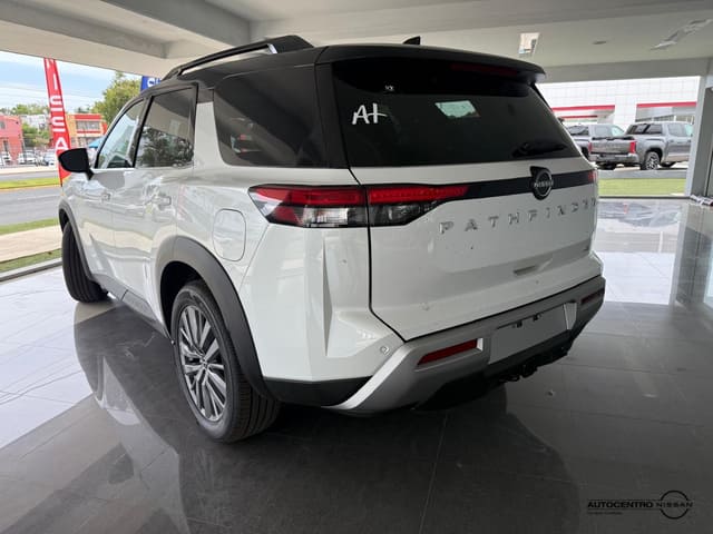 Nissan Pathfinder 3.5L SL PREMIUM PKG 2025