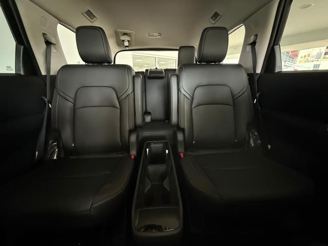 Nissan Pathfinder 3.5L SL PREMIUM PKG 2025