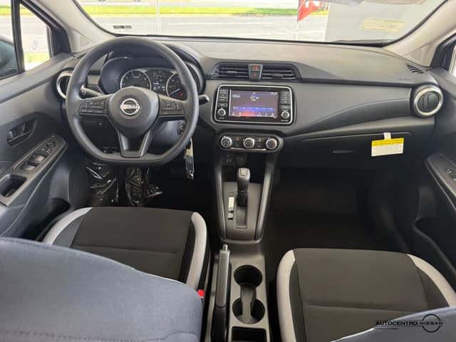 Nissan Versa SV 2025