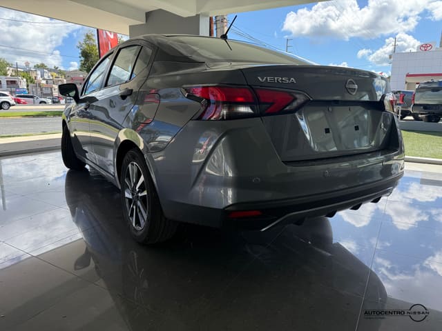 Nissan Versa SV 2025