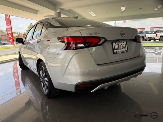 Nissan Versa SV 2025