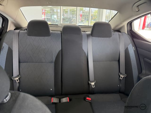Nissan Versa SV 2025