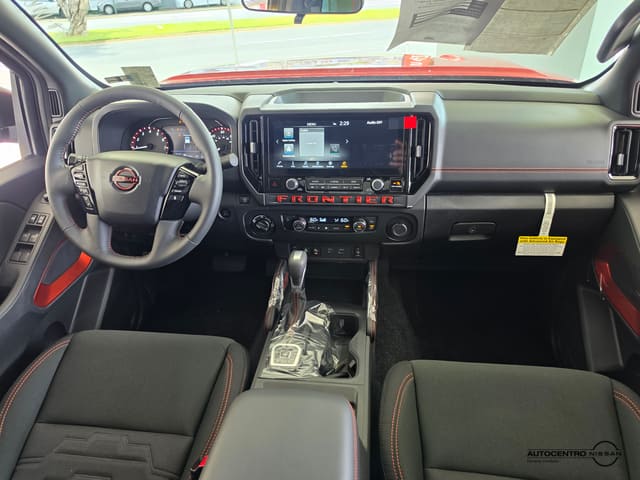 Nissan Frontier PRO 4X 4X4 2026