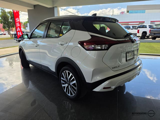 Nissan Kicks SV 2023