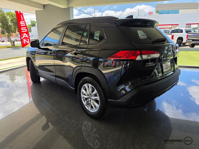 Toyota Corolla Cross LE 2024