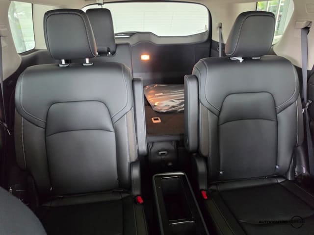 Nissan Pathfinder 3.5L SL PREMIUM PKG 2026