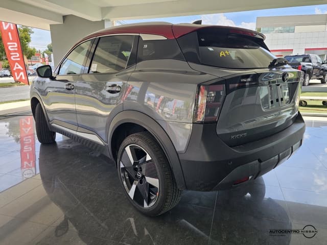 Nissan Kicks SV 2026