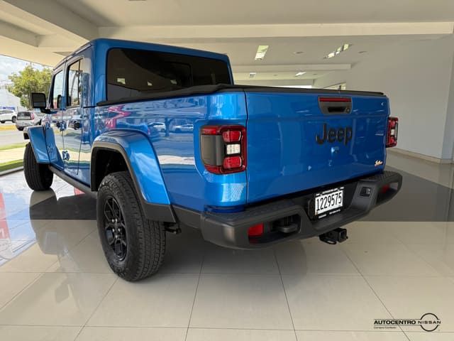 Jeep Gladiator Jeep Beach 2024
