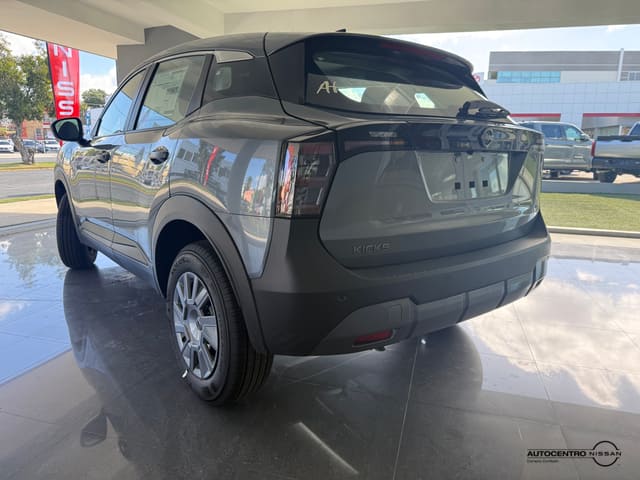 Nissan Kicks S 2026