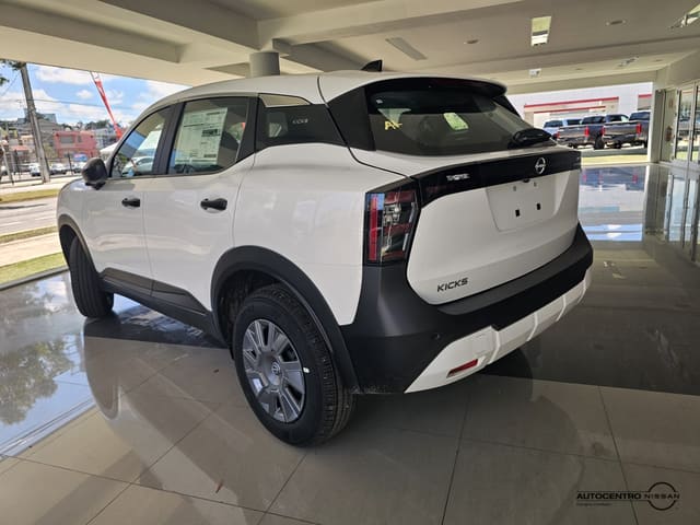 Nissan Kicks S 2026