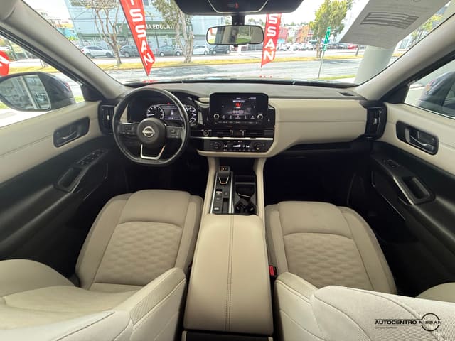 Nissan Pathfinder SV 2023