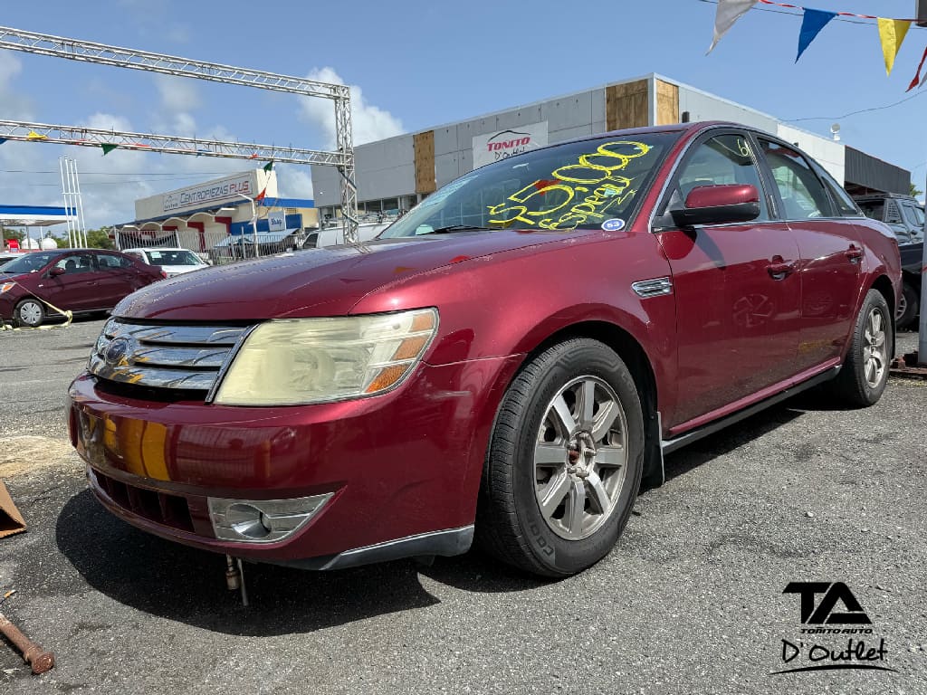 2008 Ford Taurus SEL's photo