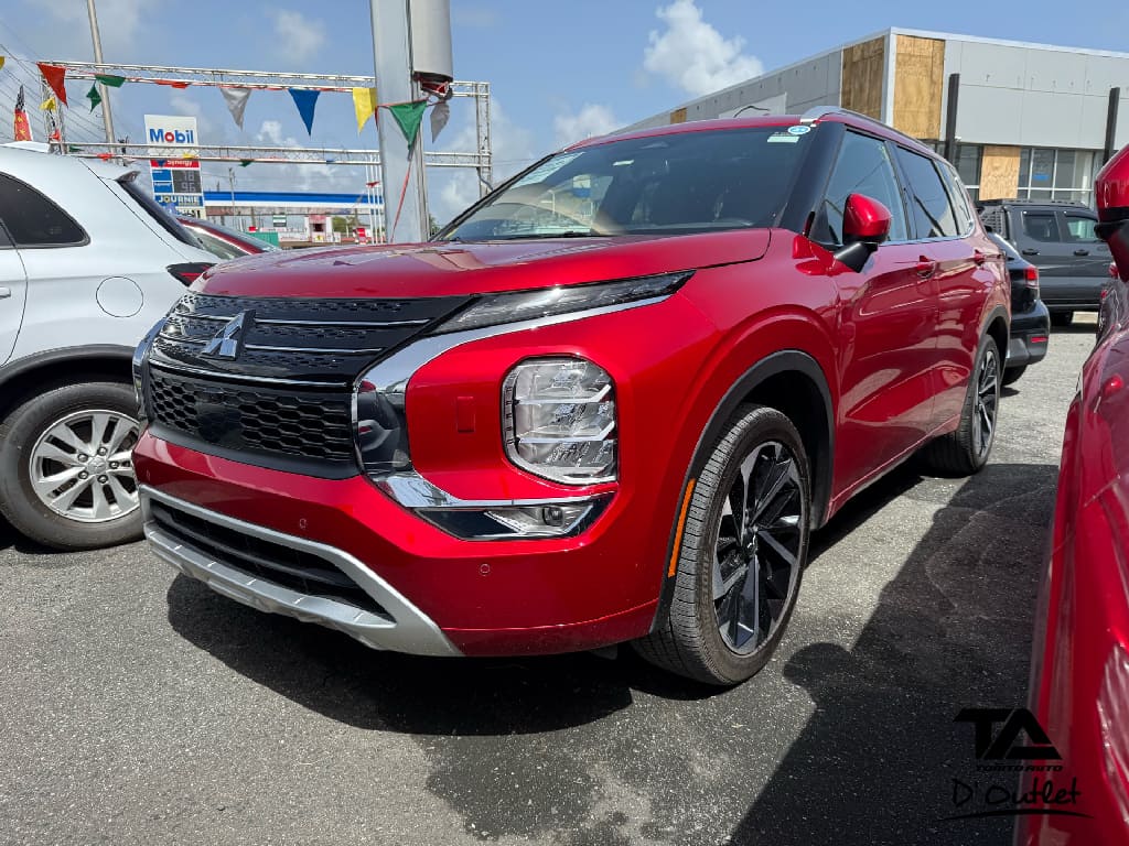 2024 Mitsubishi Outlander's photo