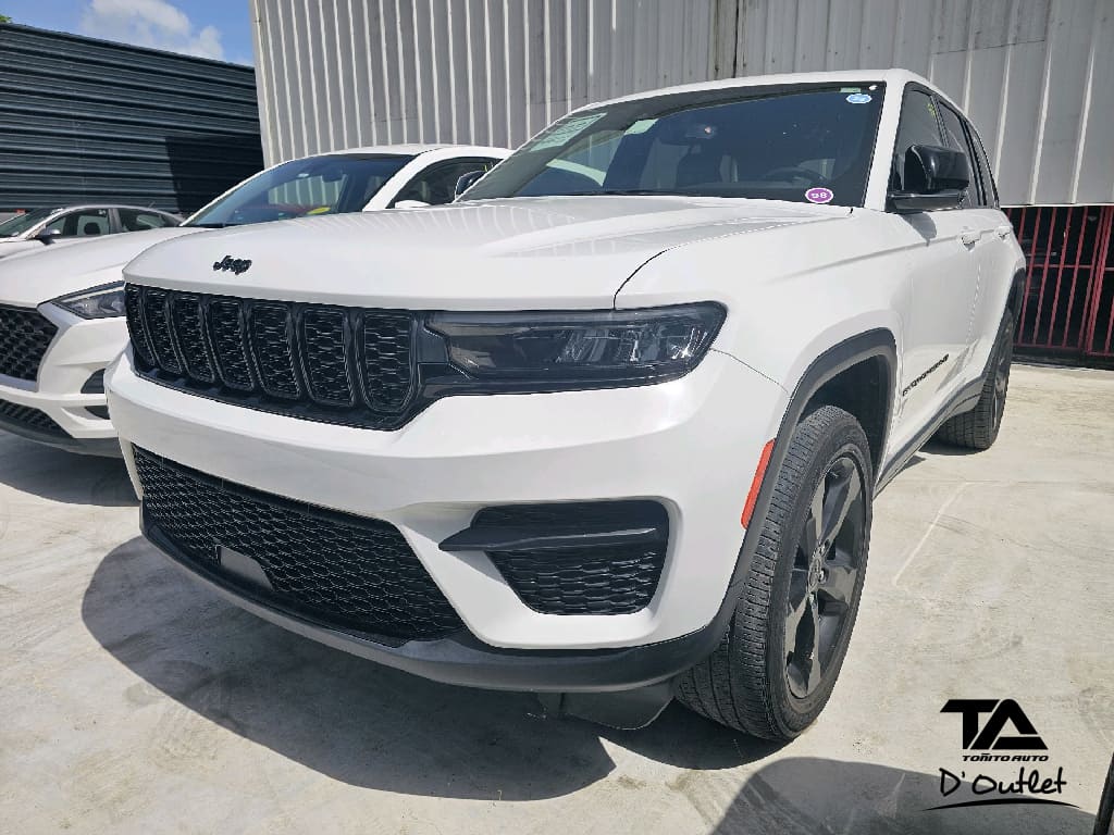 2023 Jeep Grand Cherokee Altitude's photo