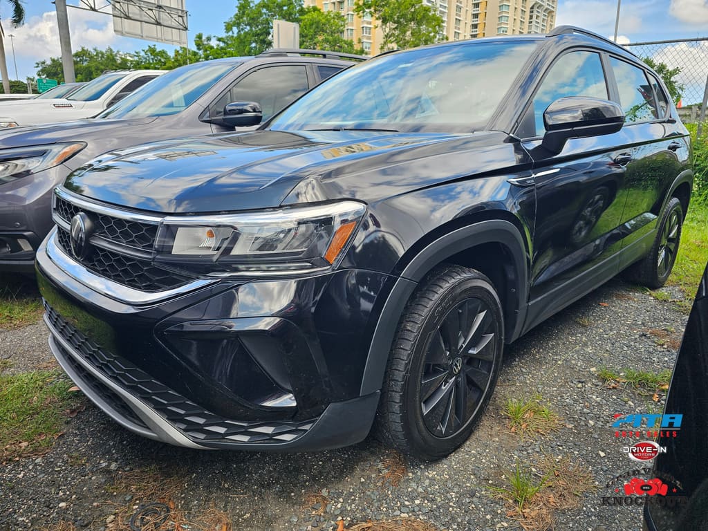 2023 Volkswagen Taos S's photo