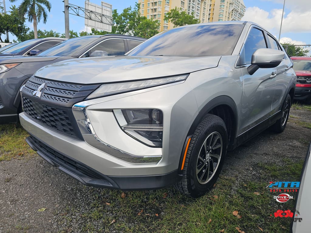 2023 Mitsubishi Eclipse Cross ES S-AWC's photo