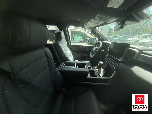 Toyota Tundra 4WD SR 2025