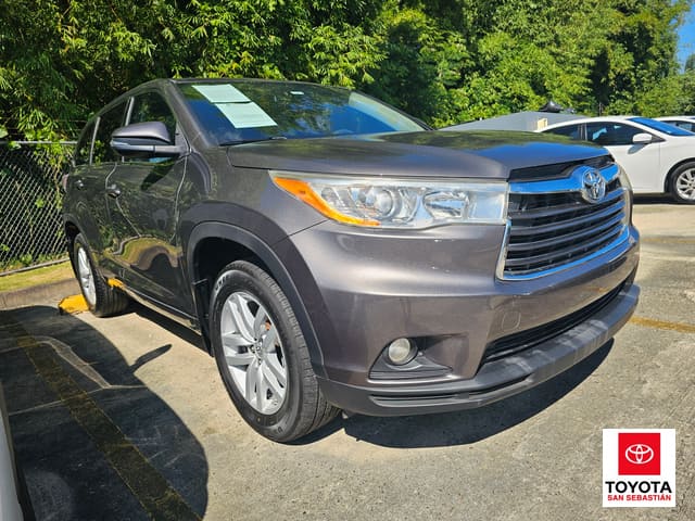 Toyota Highlander LE 2014