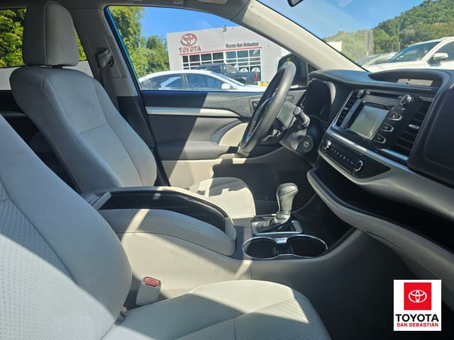 Toyota Highlander LE 2014