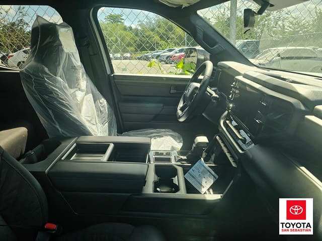 Toyota Tundra 4WD SR 2026