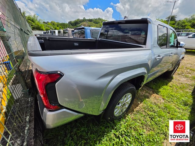 Toyota Tacoma 2WD SR5 2026