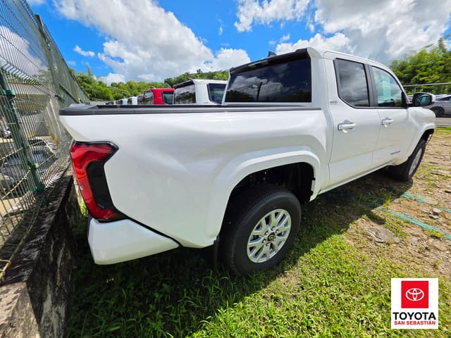 Toyota Tacoma 2WD SR5 2026