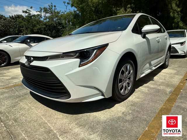 Toyota Corolla LE 2026